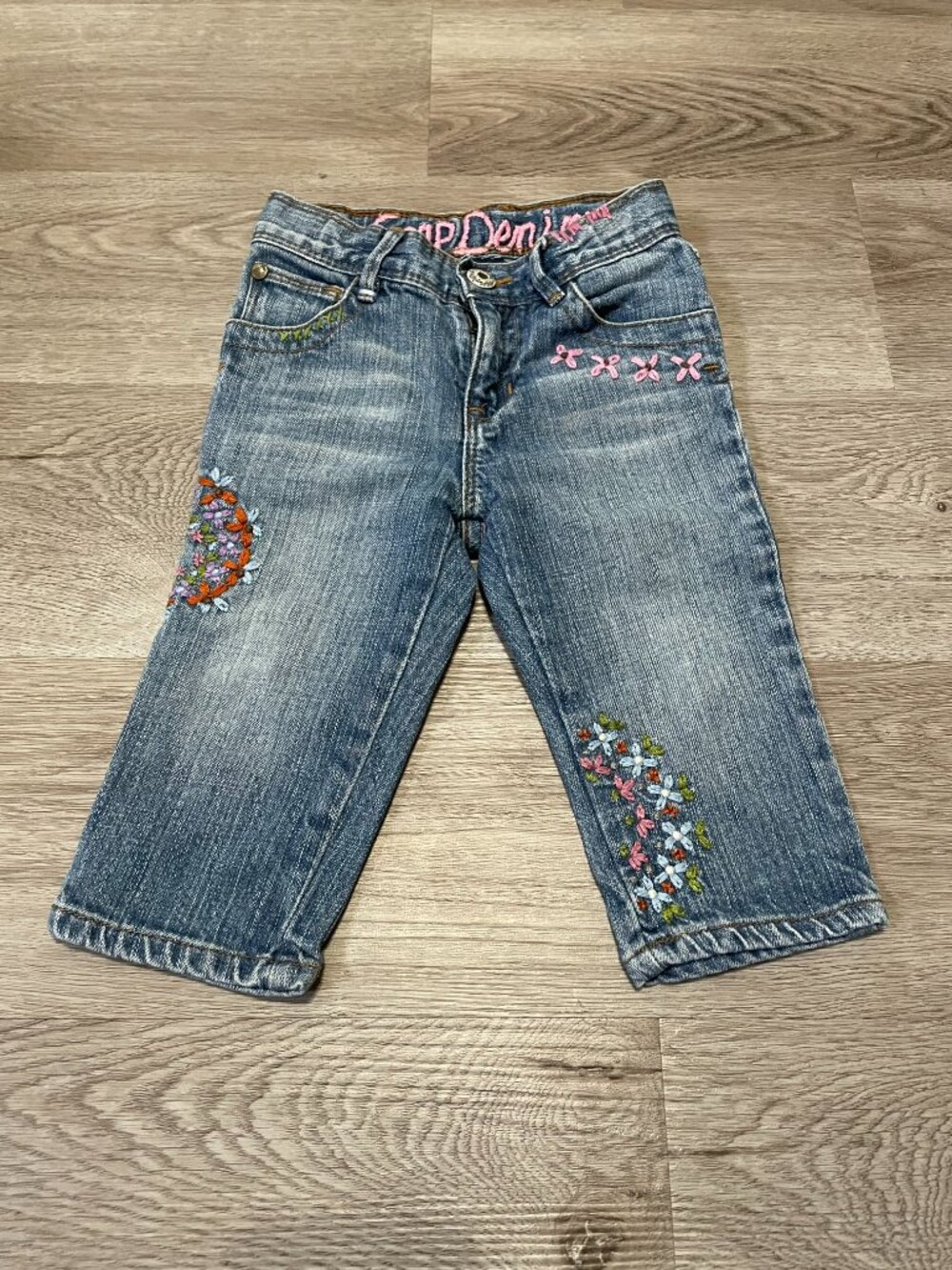 Embroidered Jeans - Picture 10 of 10